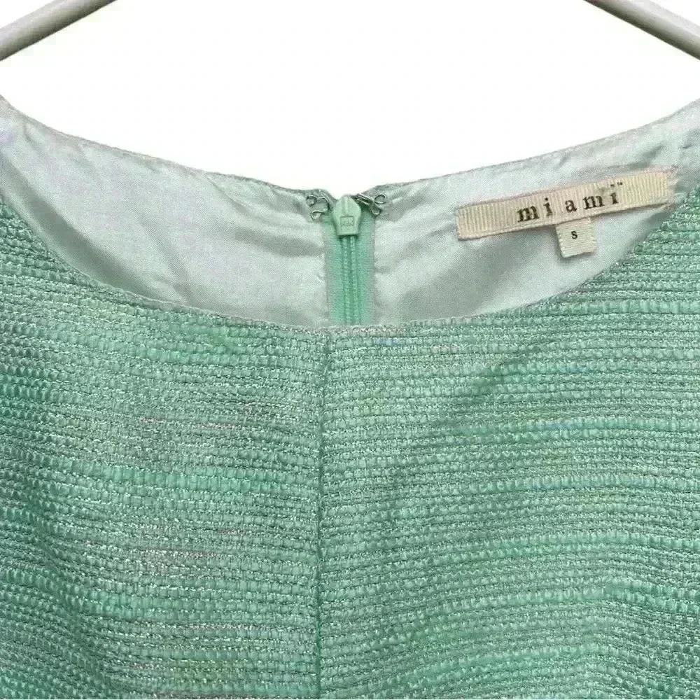 ⭐️2/$10⭐️ Mint & gold metallic shift dress size S - Picture 3 of 6